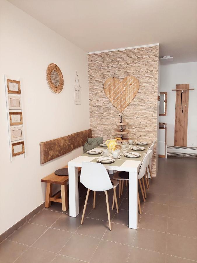Newhome Nicole Premantura Buitenkant foto