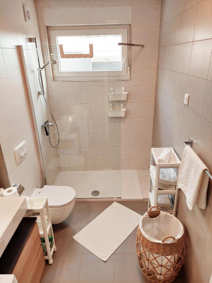 Newhome Nicole Premantura Buitenkant foto